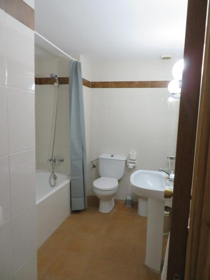 Meson La Lonja Hotel Herbes Екстериор снимка